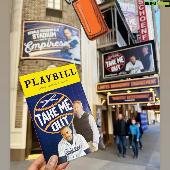 Jesse Williams Instagram - Opening Night on Broadway 🎭 Rare Gifts . Big Love 🎫 Gerald Schoenfeld Theatre