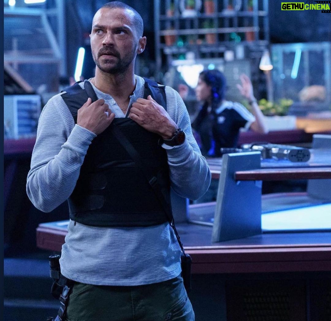 Jesse Williams Instagram - STRRRAP IN CUZ SECRET HEADQUARTERS OPENS TODAY! i guarantee you’ll like it! 🍿- AVAILABLE NOW on @paramountplus Despite these images, i assure you, this flick is for kids! And adults. Spread the word.
