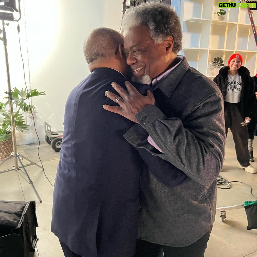 Jesse Williams Instagram - Was truly honored to be a guest on the 10th season of #FindingYourRoots with the one and only @HenryLouisGates! Their research team’s revelations set in motion a new and exciting chapter in my family’s connection and growth. Thank you 🙏🏽 Join us in watching my story unfold Tuesday Feb 6 at 8/7c on your local @PBS station or stream on PBS.org. Look inward, move forward. Brooklyn, New York