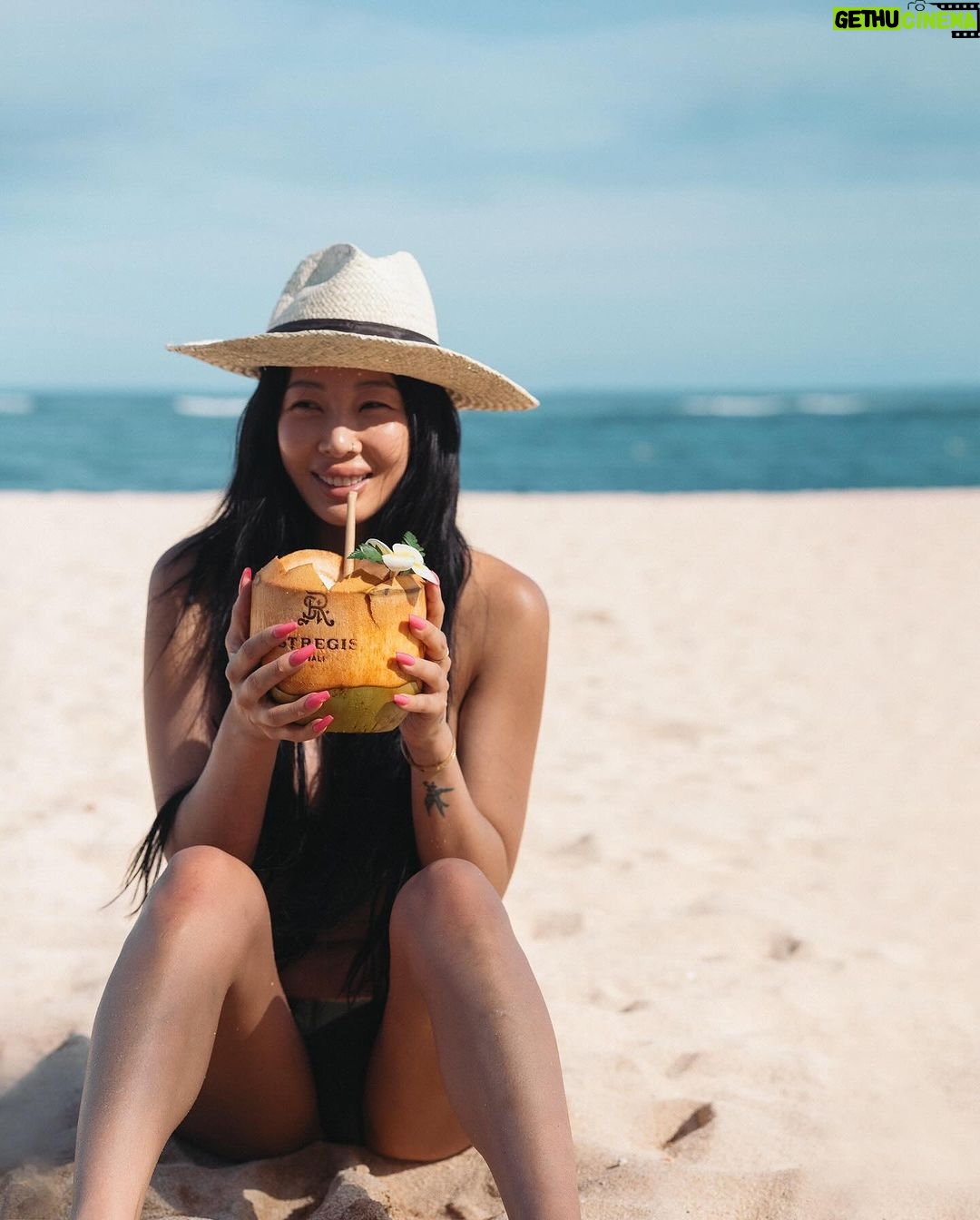 Jessi Instagram - This Aint Texas ☀️🤠 @stregisbali The St. Regis Bali Resort