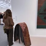 Jessica Alba Instagram - Such a dope day checking out all of the art at @friezeofficial 🤗 Frieze - the ultimate hub for modern and contemporary art lovers worldwide - started with its iconic magazine in 1991, sharing cutting-edge art and culture 🎨🖌️🖼️ Fast forward to 2019, and Frieze hit LA with its first edition at Paramount Pictures Studios - this year, it was held at the Santa Monica Airport ✈️ Proud member of the Gallery Climate Coalition (GCC), Frieze is committed to a greener, more sustainable art world ♻️ Make sure to check it out the next chance you get! #Frieze #FriezeWeek #FriezeLosAngeles