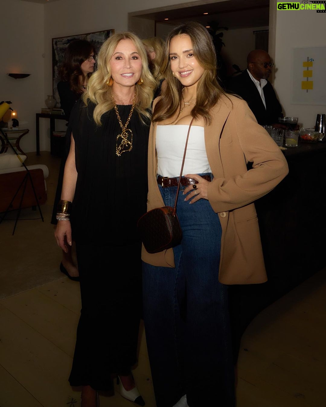 Jessica Alba Instagram - Thank you @anastasiasoare , @prune + team for a beautiful night celebrating the launch of the Catharsis Arts Foundation in LA! 🤍✨ The @catharsisartsfoundation fosters collaborative artwork aimed at creating a lasting, positive impact on communities, particularly women, artists, and artisans. 🎨 The foundation champions the creation of art by underrepresented groups, empowering them to share their narratives. These collective artworks travel globally, raising awareness before returning home to support preservation efforts and educational programs for local communities. Inspired by Prune’s beliefs, the foundation sees art as a powerful tool to restore equilibrium in an imbalanced world 🌍 #ArtForChange #CatharsisArtsFoundation