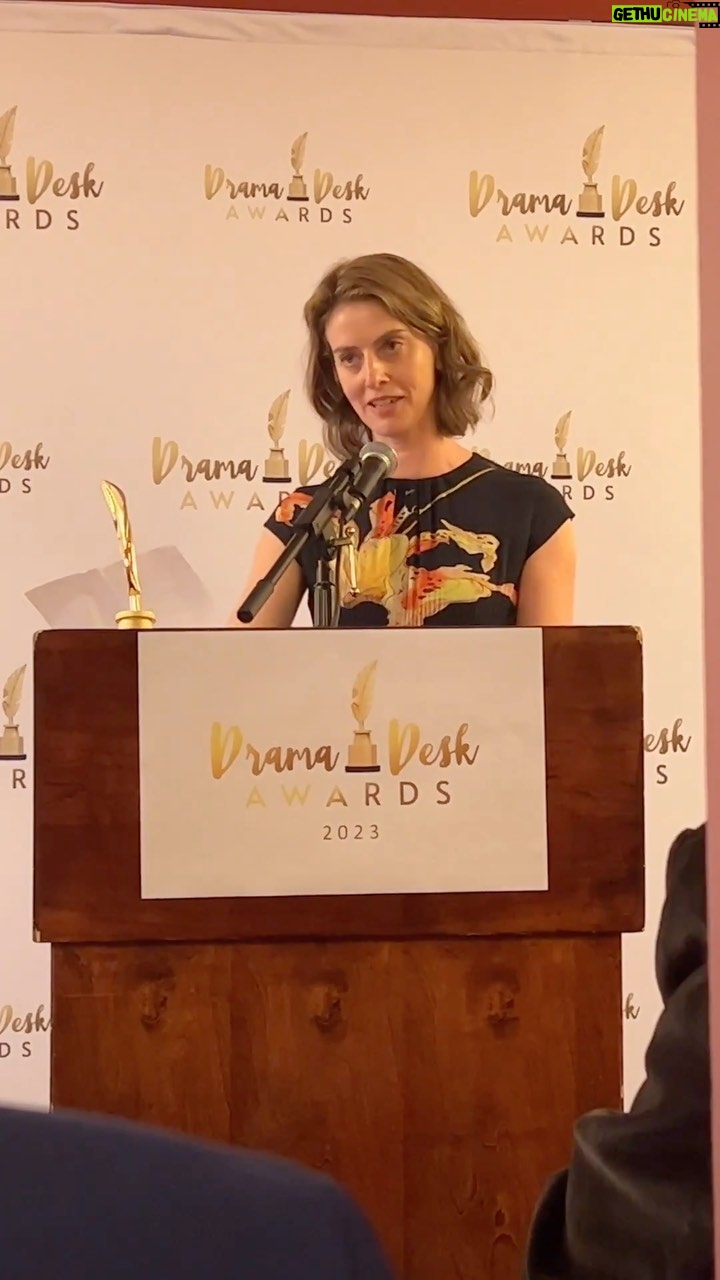 Jessica Chastain Instagram - I want to share our playwright, Amy Herzog’s speech from @dramadeskawards yesterday. She won for her brilliant adaptation of @adollshousebway.I love the way she talks about marriage and equal partnership within it. So beautiful 💖