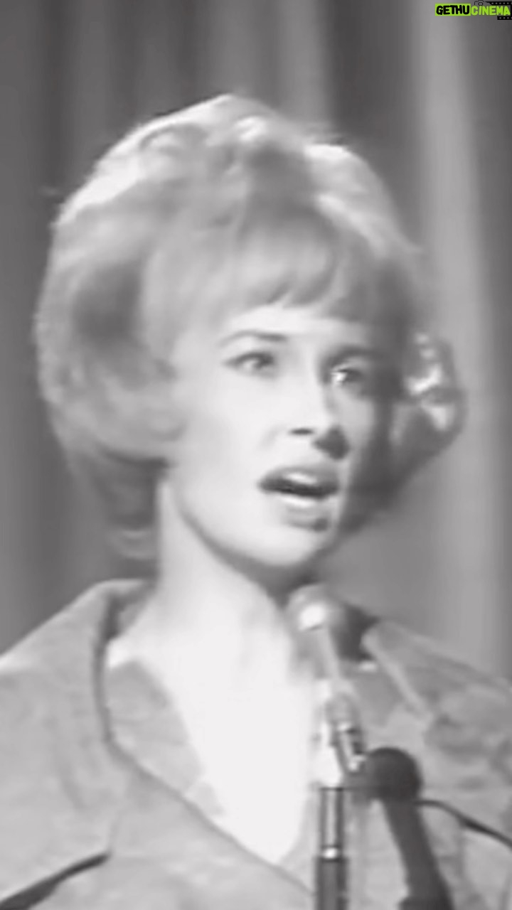 Jessica Chastain Instagram - On this day last year, I sang Help Me Make it Through the Night in Nashville at The Ryman. A stage Tammy & George had performed on countless times. It was so emotional to sing one of her songs on the anniversary of her death. Thinking of you extra today, First Lady ♥️