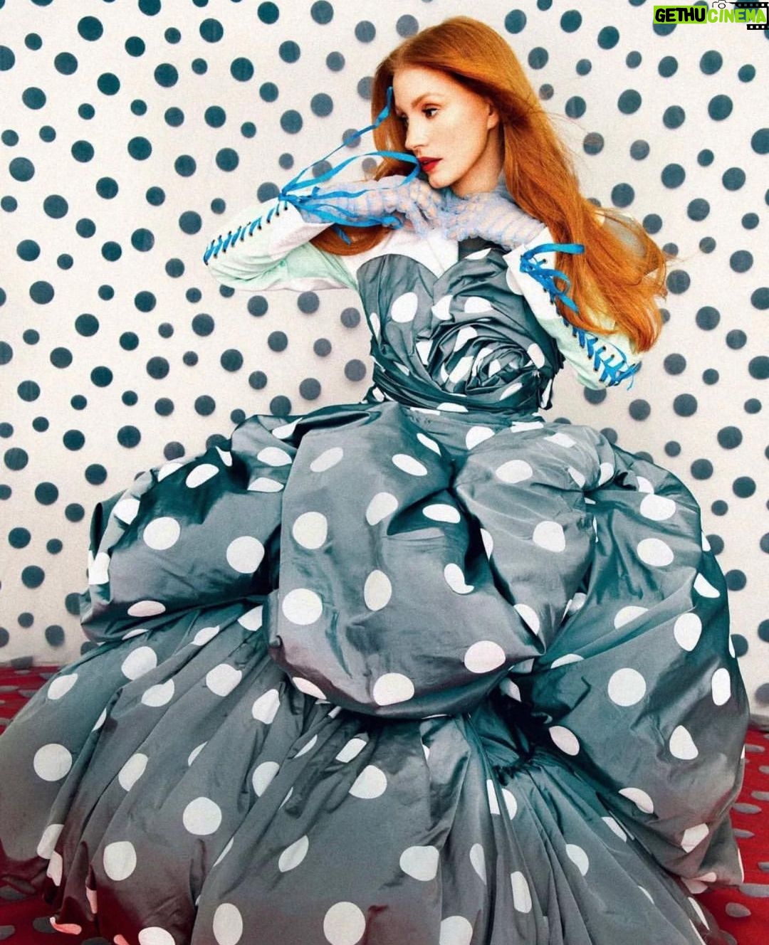 Jessica Chastain Instagram - All wrapped up like a present under the tree 🎁🎄@guardian