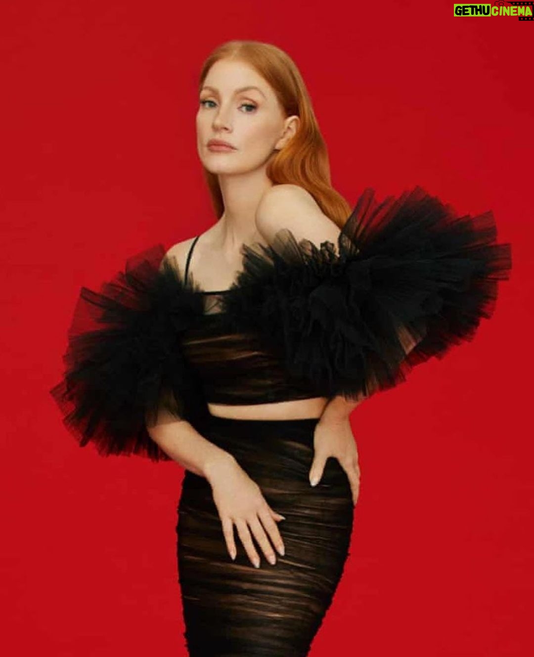 Jessica Chastain Instagram - All wrapped up like a present under the tree 🎁🎄@guardian
