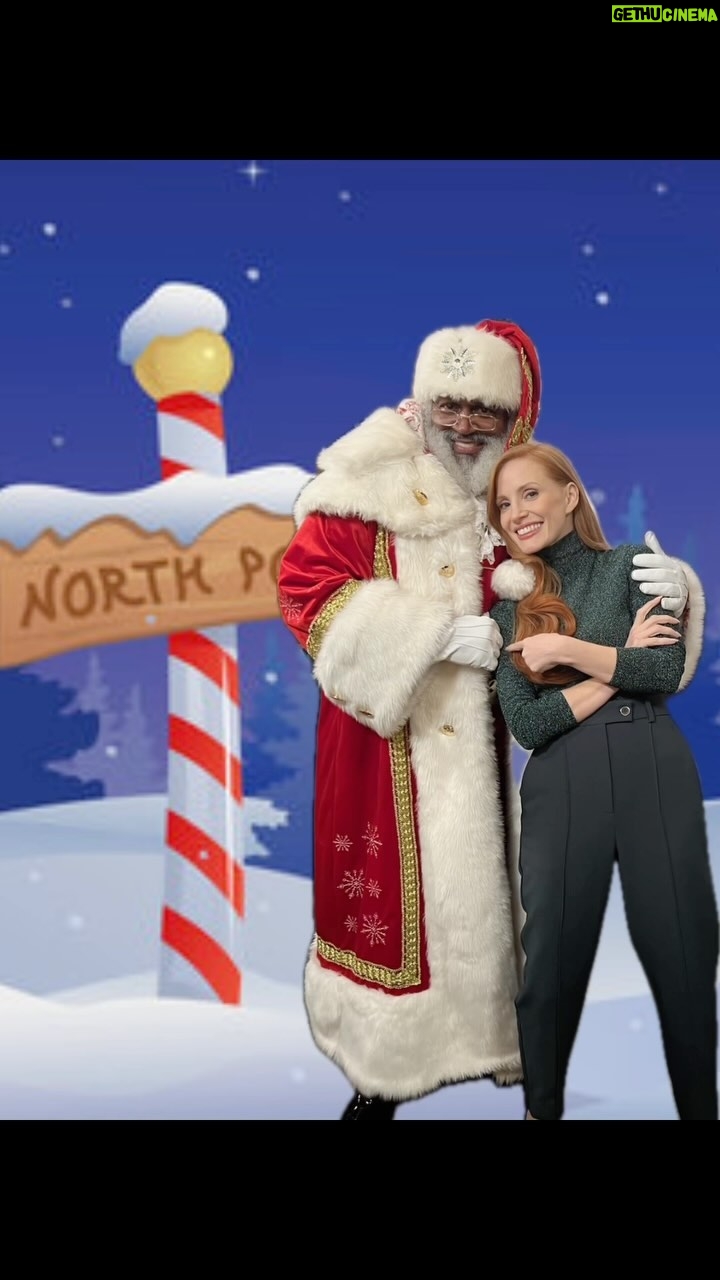 Jessica Chastain Instagram - SANTA!!!! Merry Christmas everyone 🎅