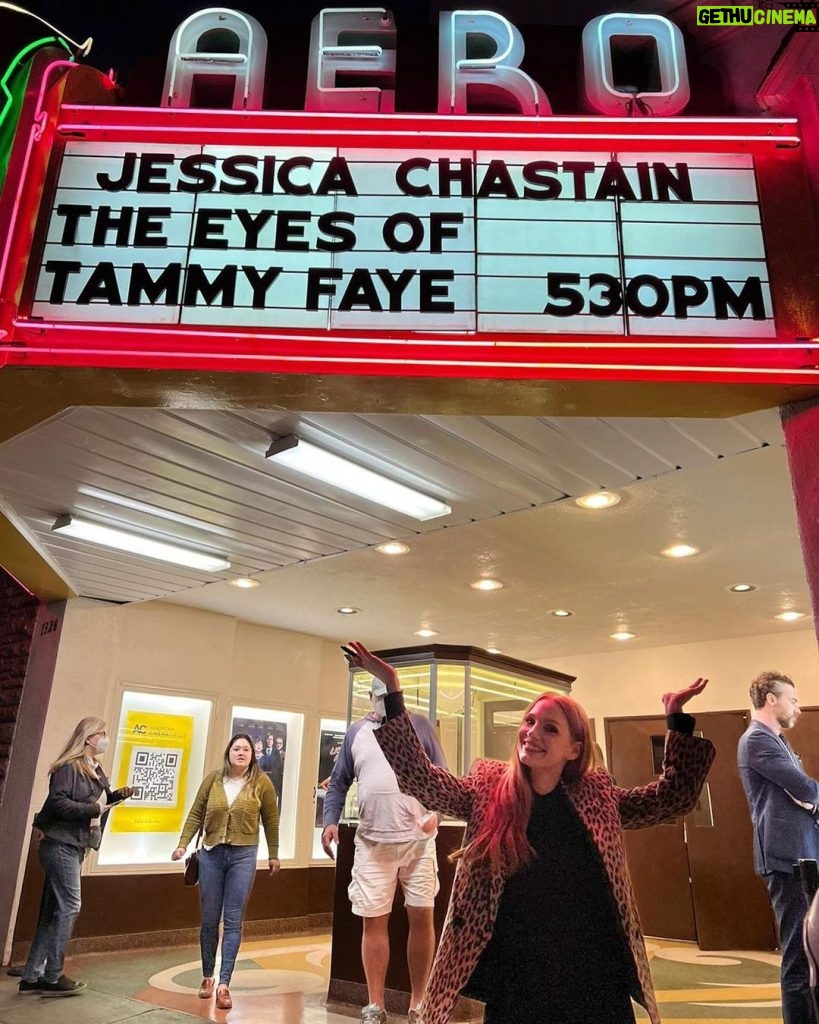 Jessica Chastain Instagram - Has it really been a year already since #TheEyesOfTammyFaye came to theaters? I miss goin’ full disco Jesus with all of you 🕺🏻