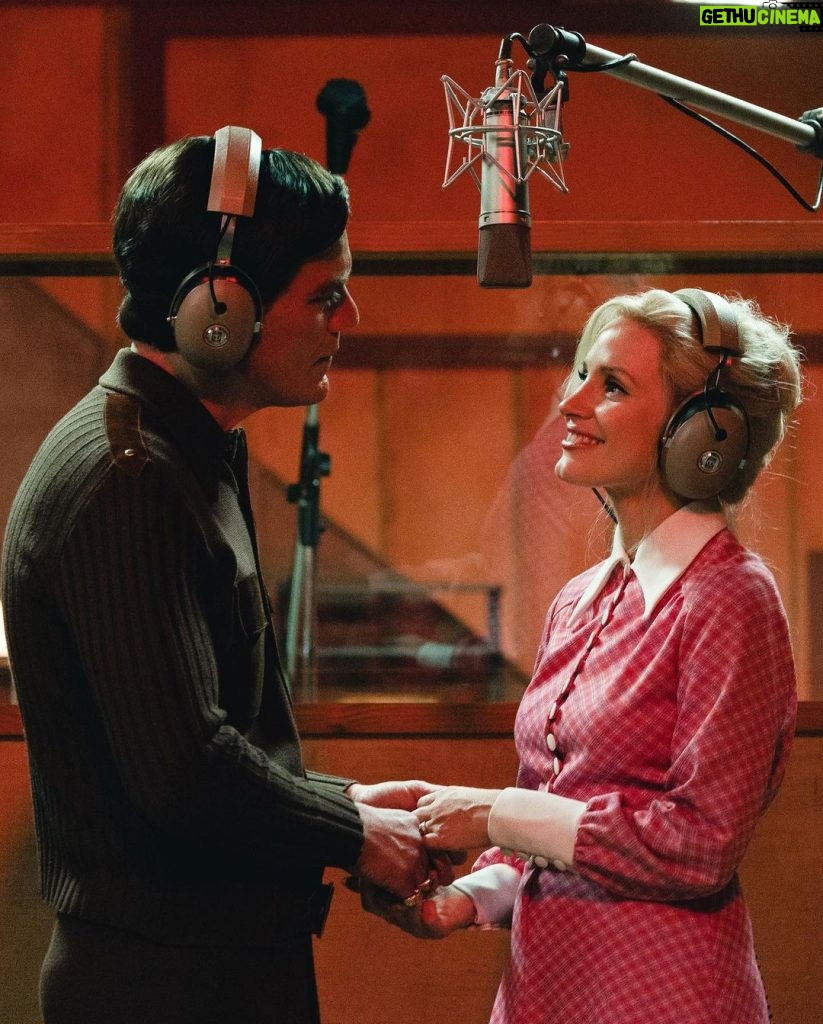 Jessica Chastain Instagram - About a year ago we were in music rehearsals, learning some of George Jones and Tammy Wynette’s biggest hits. Nerves were high, emotions were higher as we tried to channel these two country legends. A year has passed and we can finally start to share their story with you. More to come from #GeorgeAndTammy @paramountnetwork