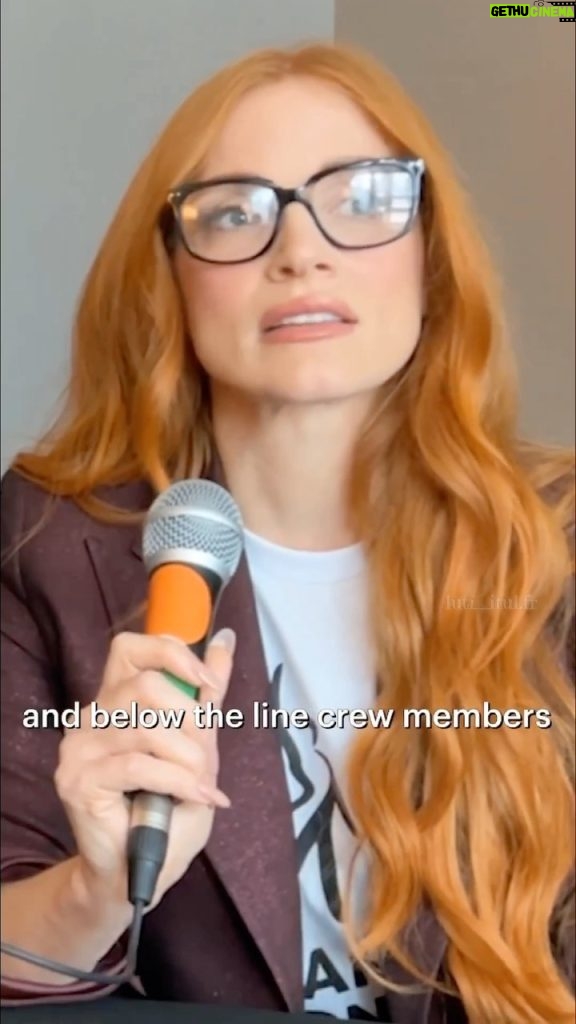 Jessica Chastain Instagram - Congrats @wgaeast, @writersguildwest on your new contracts! The AMPTP has cost this industry close to 5 billion by delaying the inevitable. Now is the time to go back to the table and negotiate with @sagaftra. We want the strike to end but not 1 min before there is a fair contract for all. If independent companies can do it, so can the AMPTP. Let’s get this industry back to work! 🥰