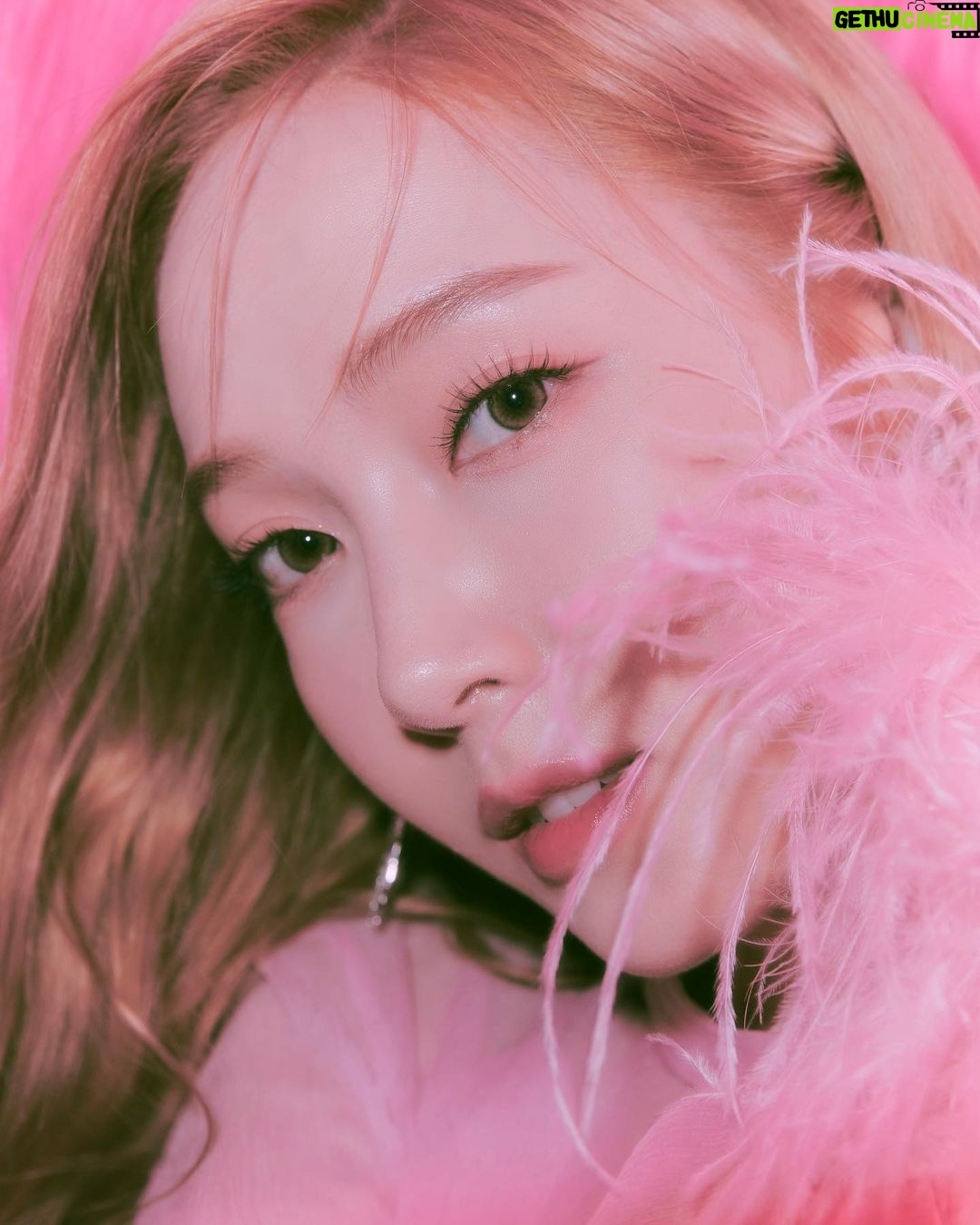 Jessica Jung - 297.3K Likes - • Beep Beep • 🎀 2023.11.22 12PM KST
#jessica #beepbeep #jessicabeepbeep