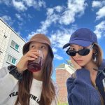 Jessica Jung Instagram – It’s your birthdayyy👧🏻💙🎉🎂🥂