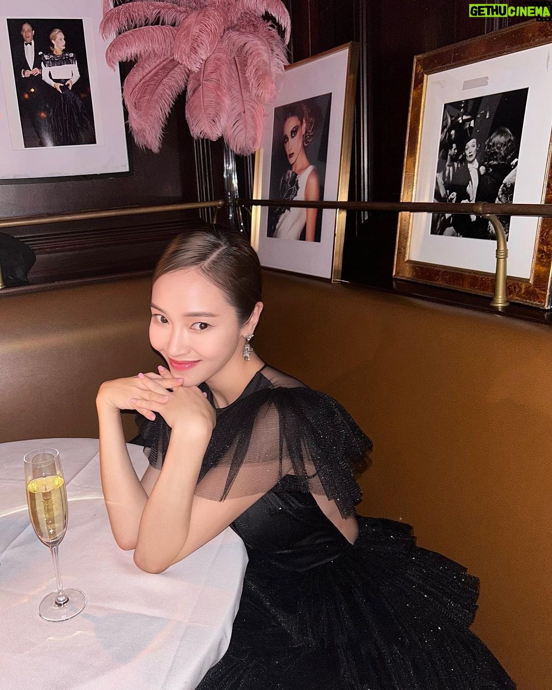 Jessica Jung Instagram - When the clock strikesπ€π°οΈπβ¨ - π @andrewkwon_official πͺ‘ @sylvio.nyc ππ»ββοΈ @sky.kxm Manhattan, New York