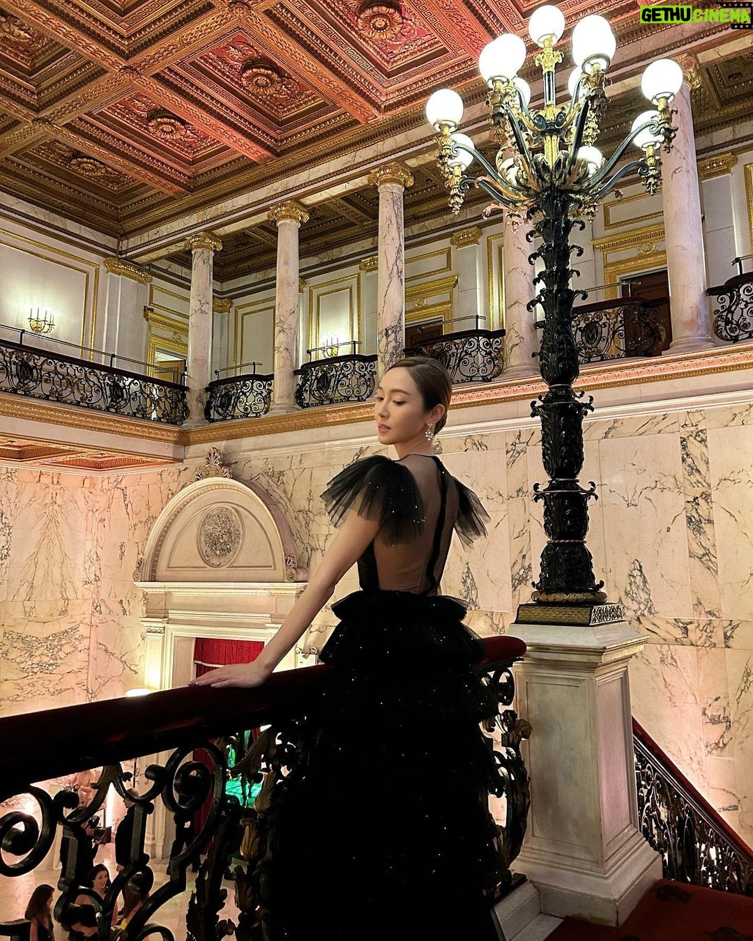 Jessica Jung Instagram - When the clock strikesπ€π°οΈπβ¨ - π @andrewkwon_official πͺ‘ @sylvio.nyc ππ»ββοΈ @sky.kxm Manhattan, New York
