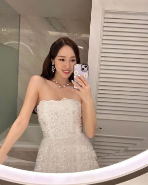 Jessica Jung Instagram - Expressions in abundance 😉🥰😛😘