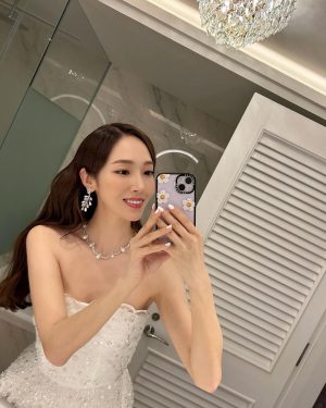 Jessica Jung Instagram - Expressions in abundance 😉🥰😛😘