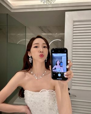 Jessica Jung Instagram - Expressions in abundance 😉🥰😛😘