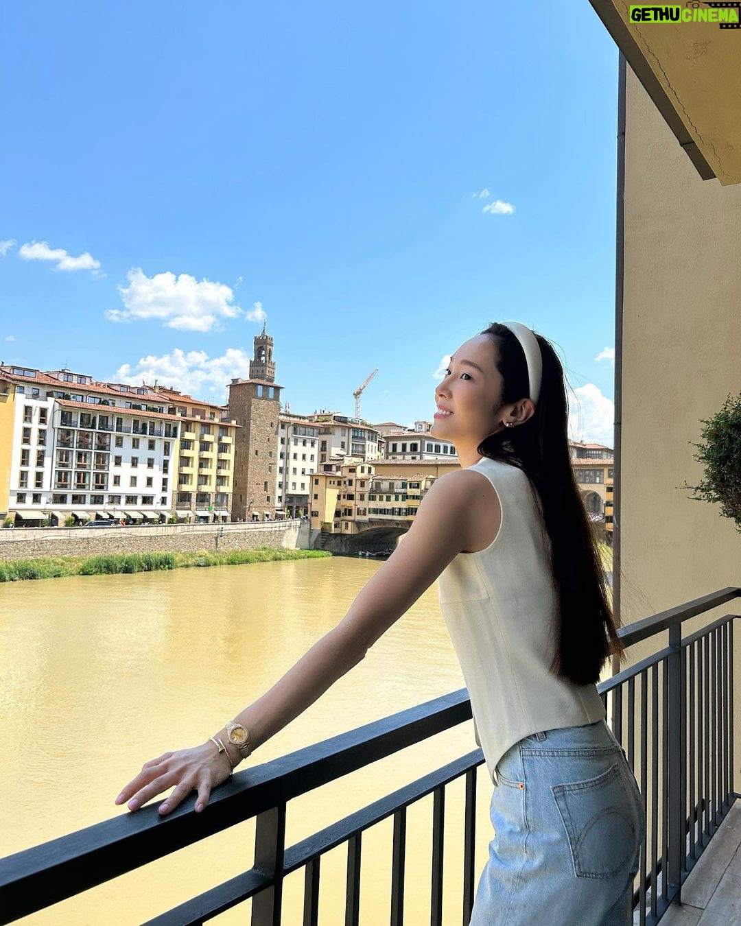 Jessica Jung Instagram - One fine day in Florence🌤️🖼️🍦🎵 Florence, Italy