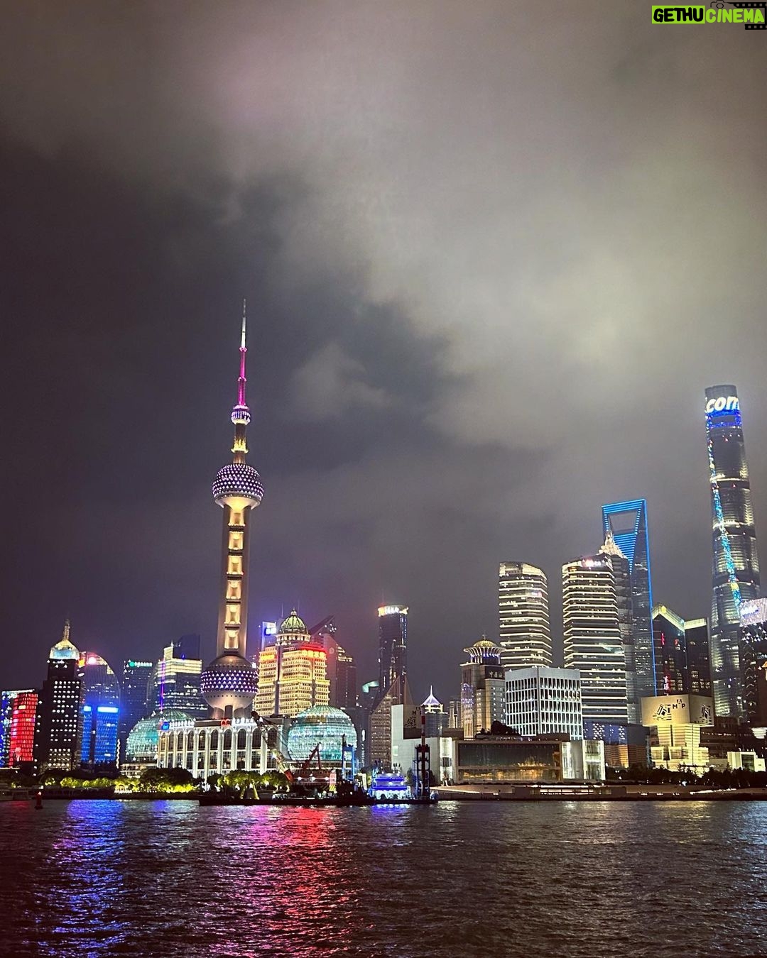Jessica Jung Instagram - Shanghai nights🌙✨ Shanghai, China