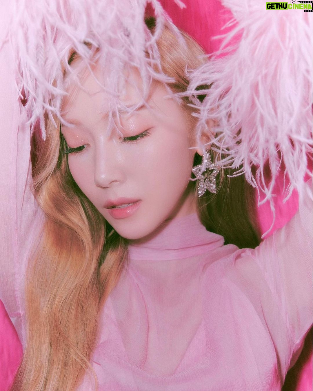 Jessica Jung - 297.3K Likes - • Beep Beep • 🎀 2023.11.22 12PM KST
#jessica #beepbeep #jessicabeepbeep