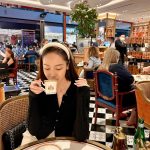 Jessica Jung Instagram - Coffee o’ clock☕️🍫🍓🍰🤎 Singapore