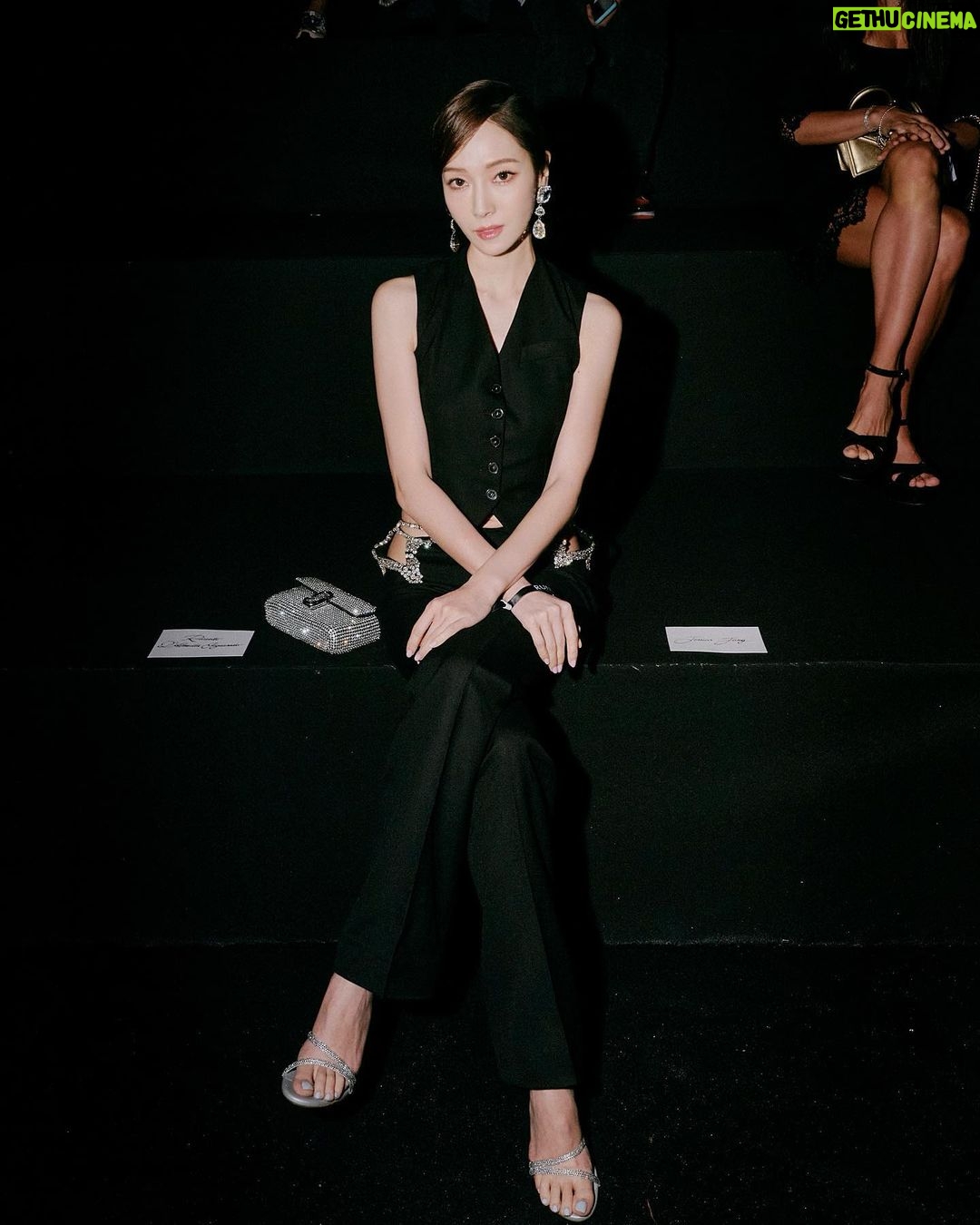 Jessica Jung Instagram - Last night🌙✨ @luisaviaroma @britishvogue #LuisaViaRomaxBritishVogue #lvrxbv Florence, Italy