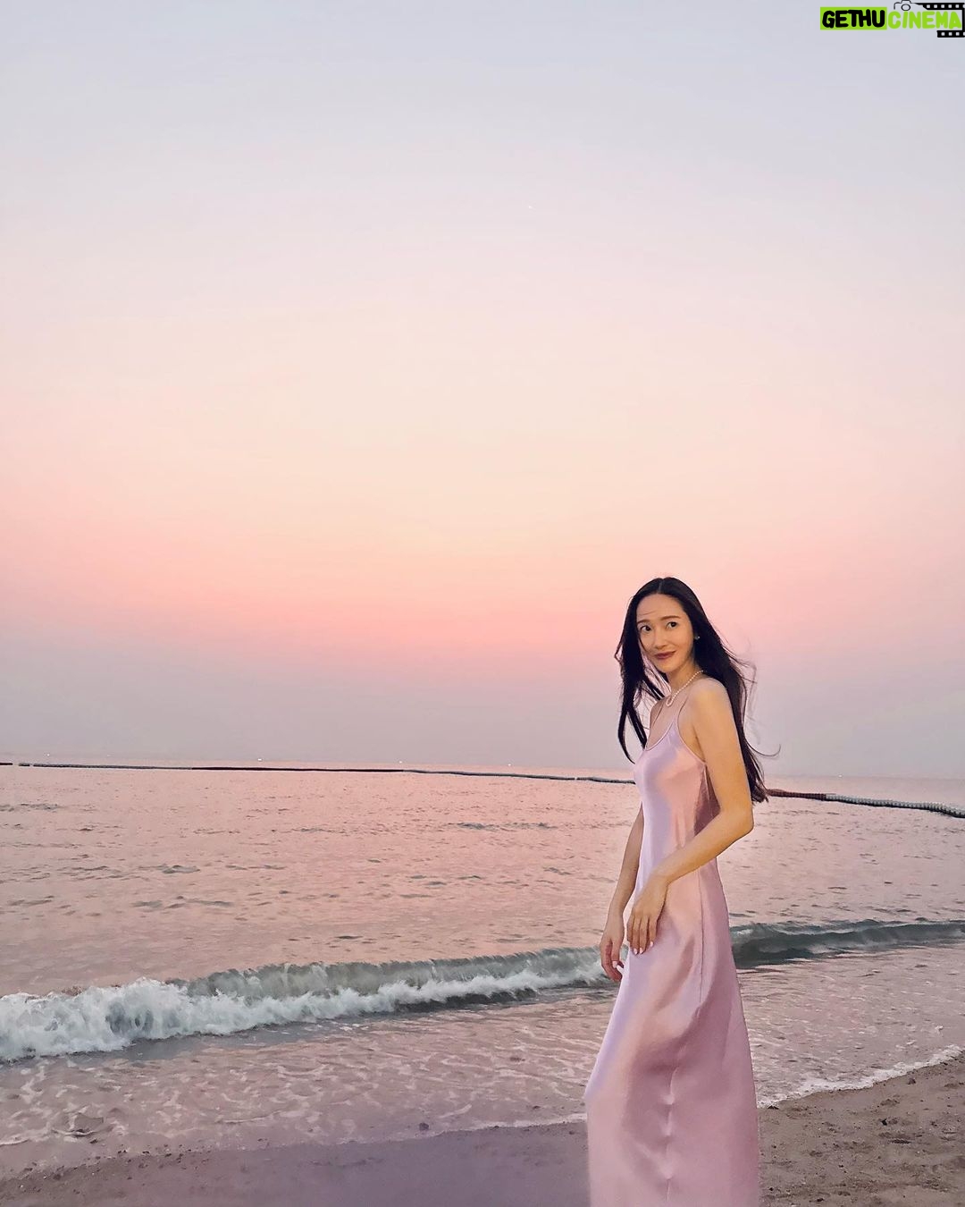 Jessica Jung Instagram - Rainbow Sherbet Sky🌈🫧🩷🧜🏻♀️🌊✨