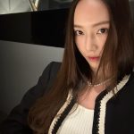 Jessica Jung Instagram - Long time no selfie👋🏻🖤📸