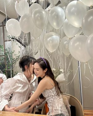 Jessica Jung Instagram - 🎂 - Part 2 
Celebrating meee surrounded by my loved ones🤍 Thank you all for the sweet birthday wishes!🌼🧸🩷