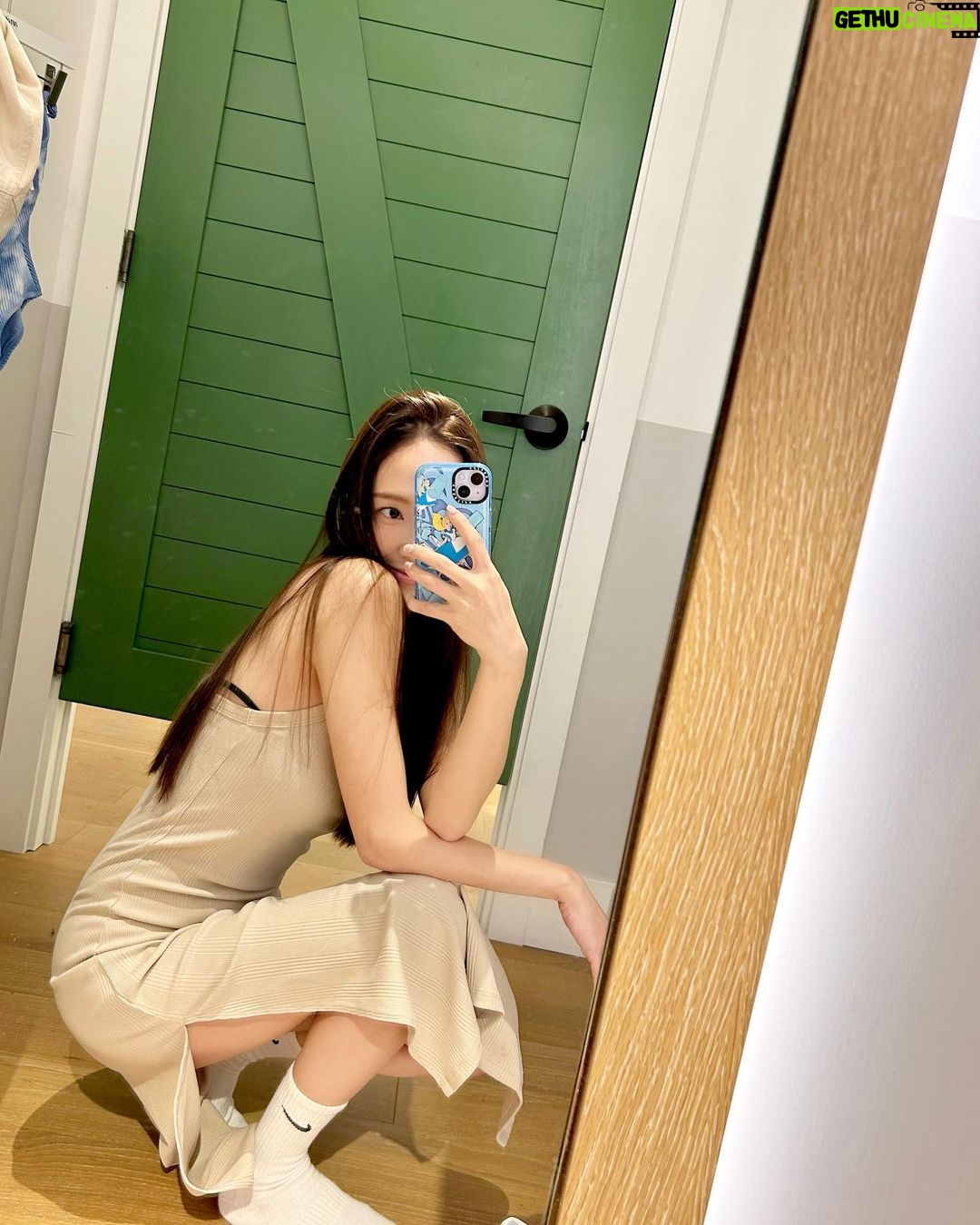 Jessica Jung Instagram - ⛳️🌤️📚🍪🛍️ Augusta, Georgia