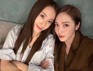 Jessica Jung Instagram - 우리 수정이 하고 싶은 거 다 해~🕷️🏠🖤
