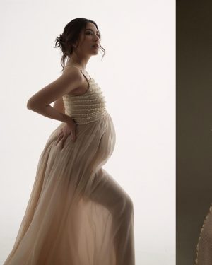 Jessica Mila Instagram - A new chapter quietly unfolding✨

Photo by @hakimsatriyo 
Make Up by @cherryjks 
Hair by @tominjoo 
Styled by @imeldaimew 
Dress by @saptodjojokartiko 
Jewelry by @mondial