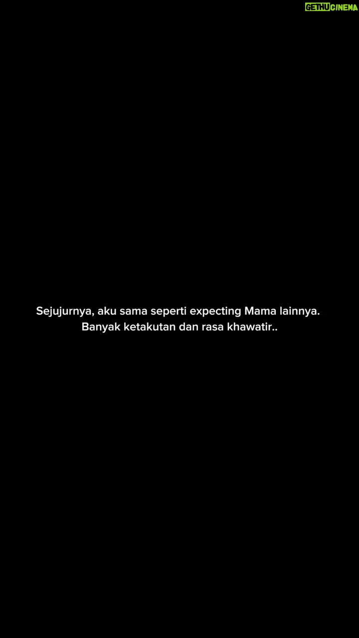 Jessica Mila Instagram - Meskipun selama ini di sosial media aku sering menampilkan momen terbaik, bukan berarti aku tidak pernah merasa khawatir. Selama hamil perasaanku jadi lebih sensitif dan tidak menentu, bisa tiba-tiba sedih lalu menangis. Tapi aku sangat bersyukur karena aku punya support system yang baik, salah satunya adalah Mama. Untuk kalian yang sedang merasakan hal yang sama, ingat ya kalian tidak sendirian dalam perjalanan ini. Meski terkadang terasa berat, ada kekuatan di setiap langkah dan keindahan di setiap momen🤰✨