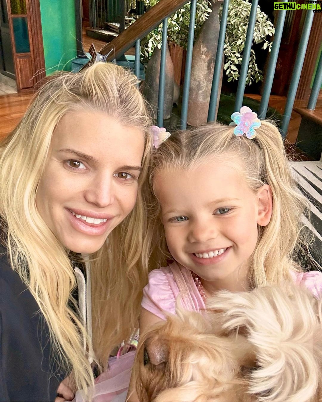 Jessica Simpson Instagram - My sugar cookies 🤍