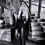 Jessica Simpson Instagram - The mind believes in what you tell it. Be gentle. Be brave. Be ready. Be resilient. Be humble. Be courageous. Be honest. Be patient. Be creative. Be grace. Be confidence. Be understanding. Be curious. Be aware. Be love. Be the conversations with God, your angels, and your heart. Mindset is a choice that we make everyday to revolutionize our character in its purest form. 🤍