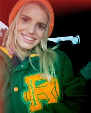 Jessica Simpson Instagram - Found my 8th grade head cheerleader letter jacket 📣📣📣