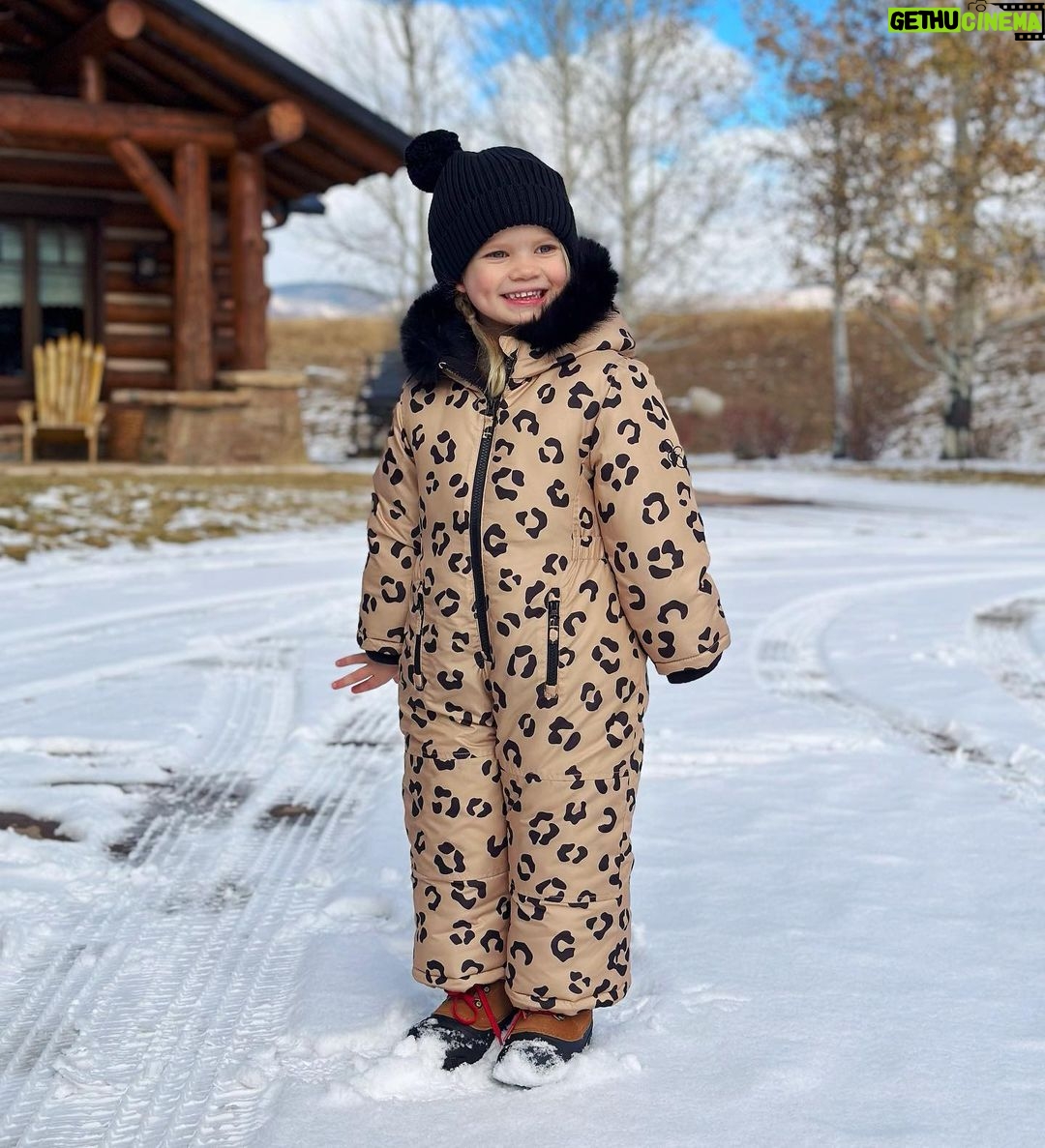 Jessica Simpson Instagram - Winter Wonderland ❄️