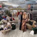 Jessica Simpson Instagram - Gettin’ Holiday Happy with @hsn 🎁 We’ll be back at 4PST/7EST with more giftin’ and laughin’!
