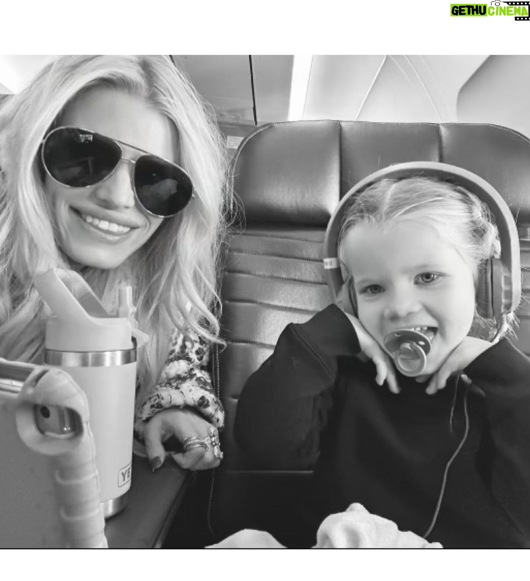 Jessica Simpson Instagram - Winter Wonderland ❄️