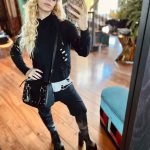 Jessica Simpson Instagram - Tried something new with my fav bandana and my son’s Boston hat… trend worthy? Maybe 😜