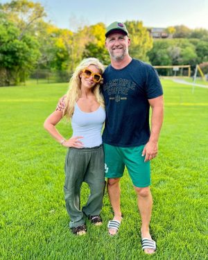 Jessica Simpson Instagram - Our family had the best 4th of July week on Lake Austin. We asked the kids where they wanted to go for their summer trip and out of everywhere, they chose Texas to be with their cousins. It was a sentimental and nostalgic blast of a week. Settled into summer feeling good.