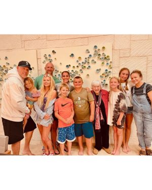 Jessica Simpson Instagram - Our family had the best 4th of July week on Lake Austin. We asked the kids where they wanted to go for their summer trip and out of everywhere, they chose Texas to be with their cousins. It was a sentimental and nostalgic blast of a week. Settled into summer feeling good.