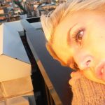 Jessica Simpson Instagram - My very first Leica selfie in 2007. The first thought that comes to mind is “insomniac” and the second thought would be to tell my 27yr old self “thank you for staying awake to listen to your dreams inside the glow. The soul studies are what produce character, moral clarity, and inner peace” When we have a harsh thought of judgment upon first sight, skip to the second thought with compassion and appreciation for ourselves 🤍