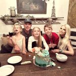 Jessica Simpson Instagram - Can’t win them all 😜