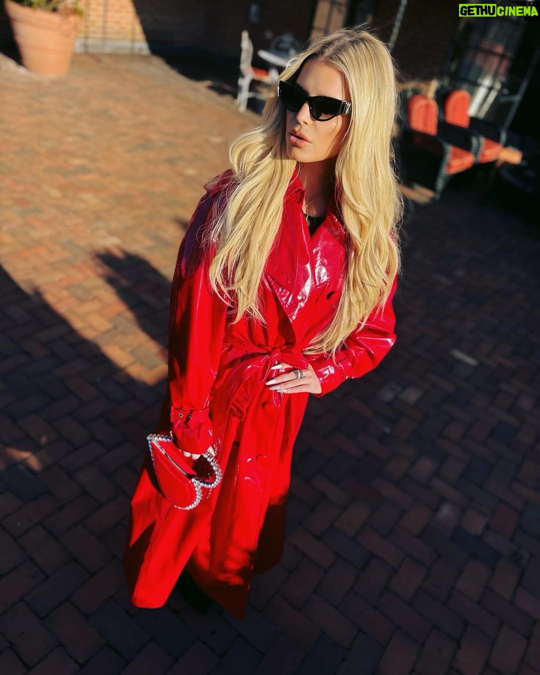 Jessica Simpson Instagram - Cherry Poptart 🍒