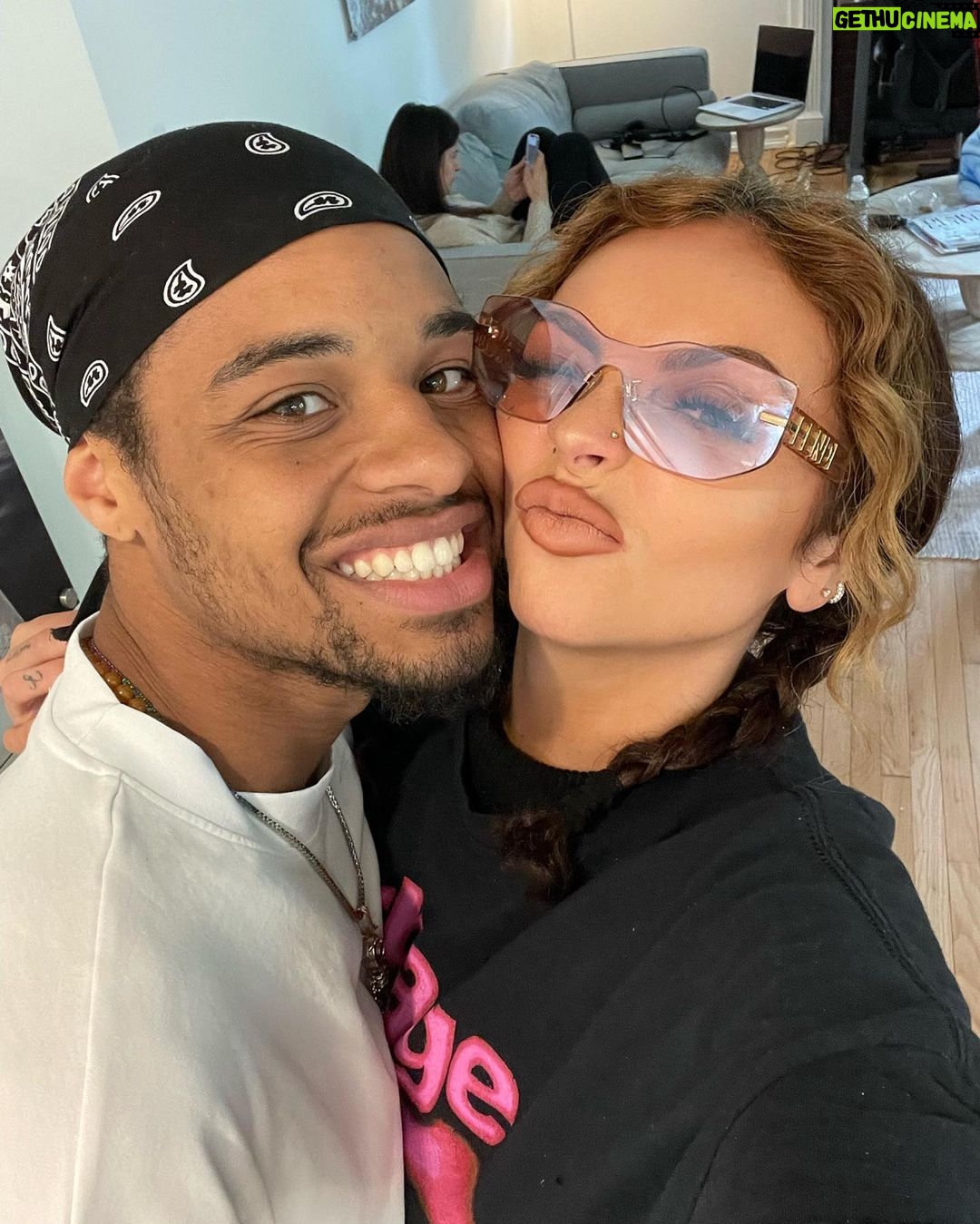 Jesy Nelson Instagram - What dreams are made of 🤘🏻🤍