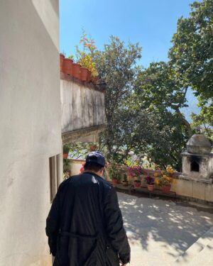 Jet Li Instagram - This was one of the most special Christmas weeks of my life. My family and I studied for six days with @mingyurrinpoche in Nepal. I’m so appreciative of Rinpoche for spending time this holiday to give us wonderful teachings. We were also lucky enough to see many of my great gurus and visit holy places.