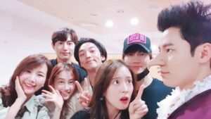 Ji Sung Instagram - #의사요한 #마통과 #시라노 #이규형 #황희 #오현중 #이세영 #정민아 #김지운작가님 #지성 이규형배우의 시라노를 관람했어요. 고마워 규형아! 시라노의 사랑이야기~ㅠㅠ