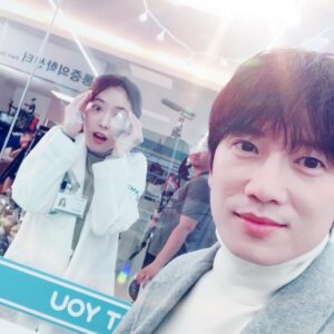 Ji Sung Instagram - #의사요한 #이세영 저희 드라마를 아끼고 사랑해주신 분들께 진심으로 감사드립니다.  아쉽지만 여기까지.. ❤️ 2019. 9. 8