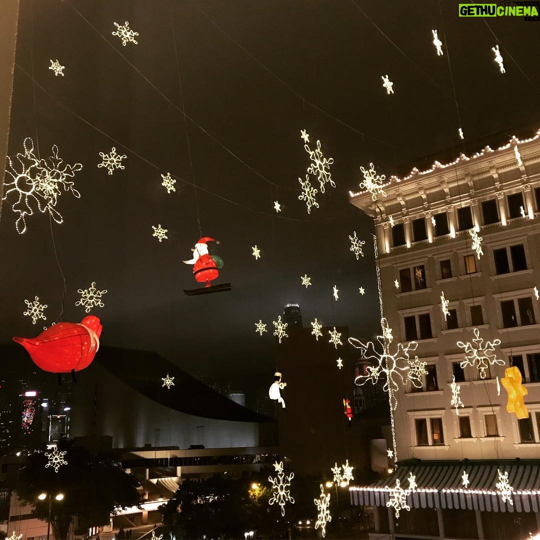 Ji Sung Instagram - #지성 #JISUNG Merry Christmas! ❤️
